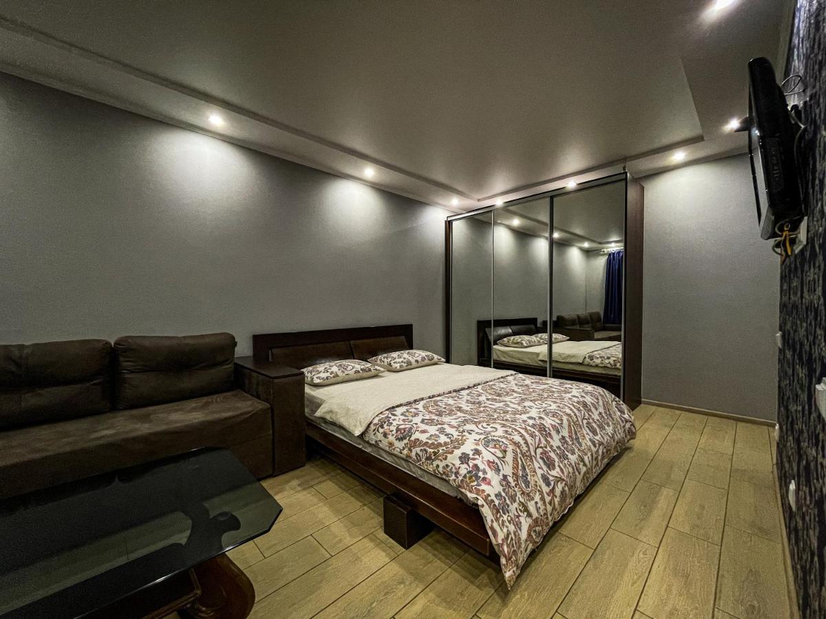 Victory - Апартаменты Возле Набережной Krementschuk Exterior foto